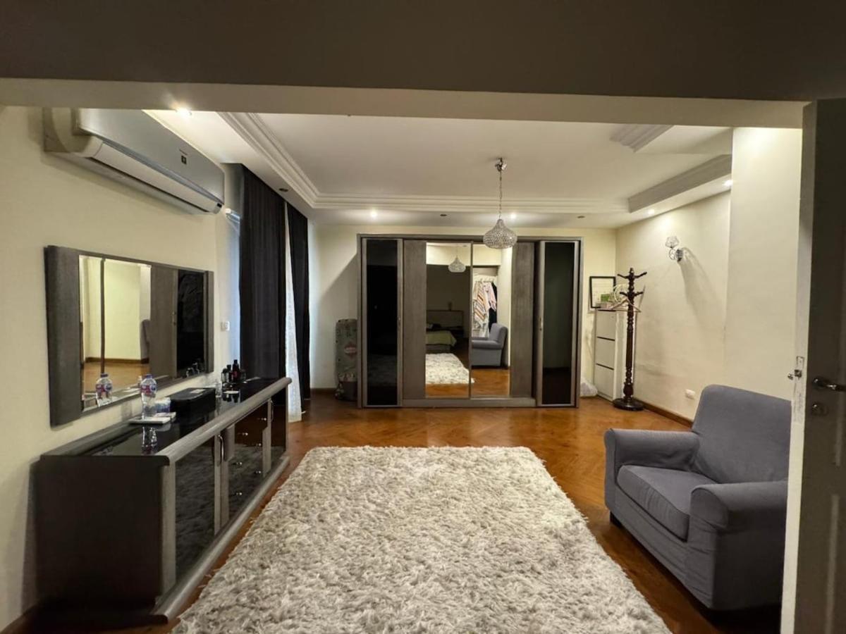Apartment In New Auc Avenue *